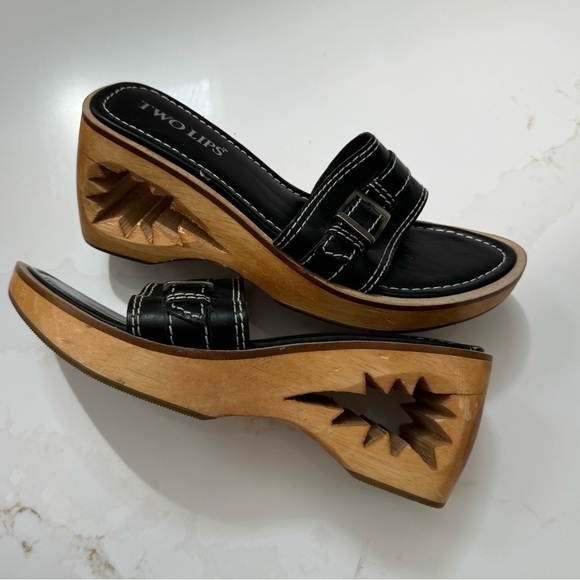TWO LIPS VINTAGE Y2K CUT OUT WOOD KITTEN HEEL PLATFORM WEDGE SANDAL - Picture 2 of 3